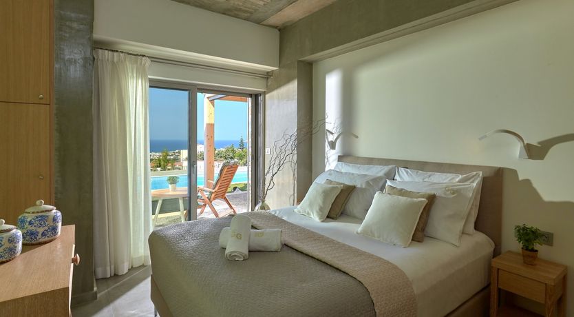 Photo of From the Pool to the Horizon