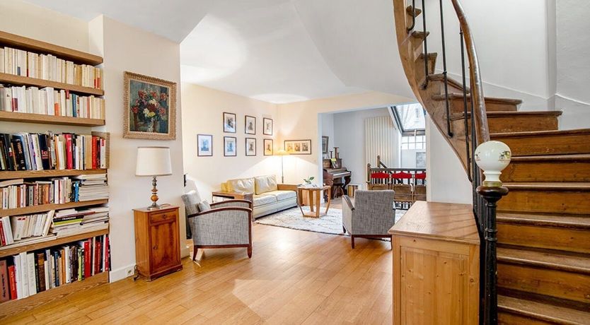 Photo of The Yellow Bleu