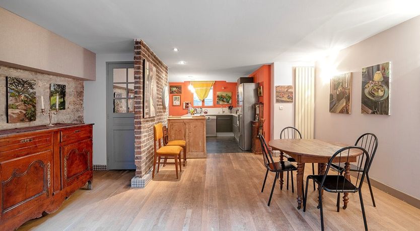 Photo of The Yellow Bleu