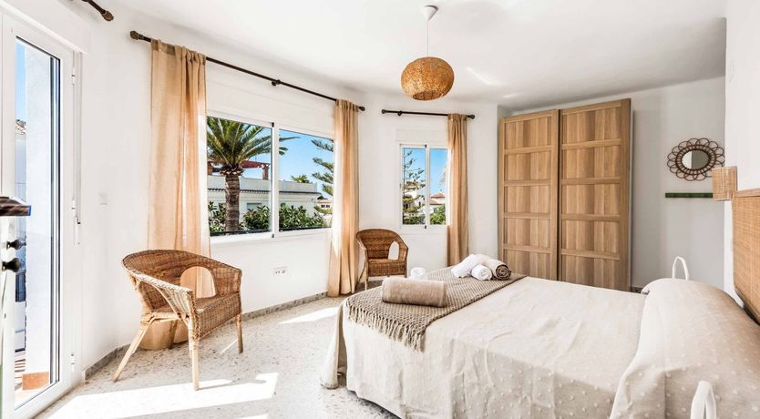 Photo of Earthly Pleasures