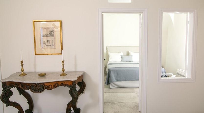 Photo of Corinthian Base