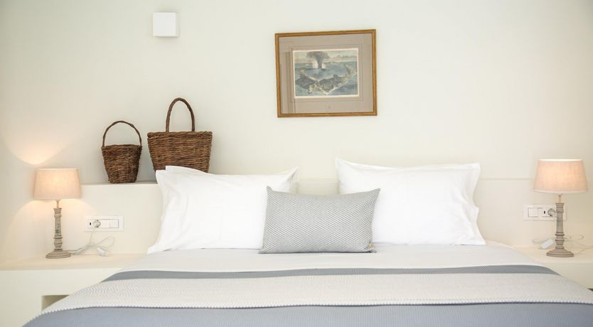 Photo of Corinthian Base