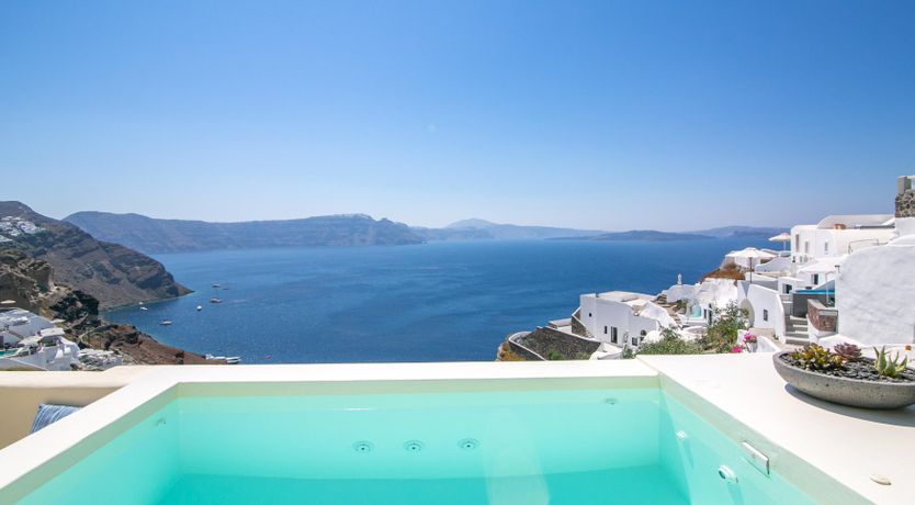 Photo of Corinthian Base