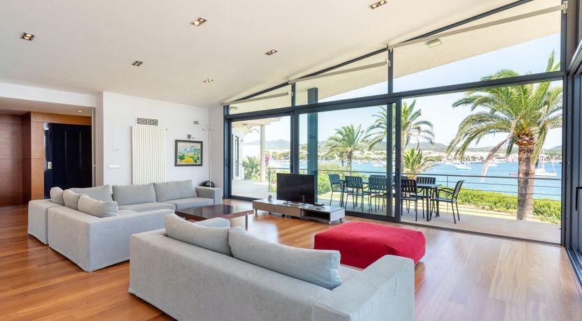 Photo of The Crystal View