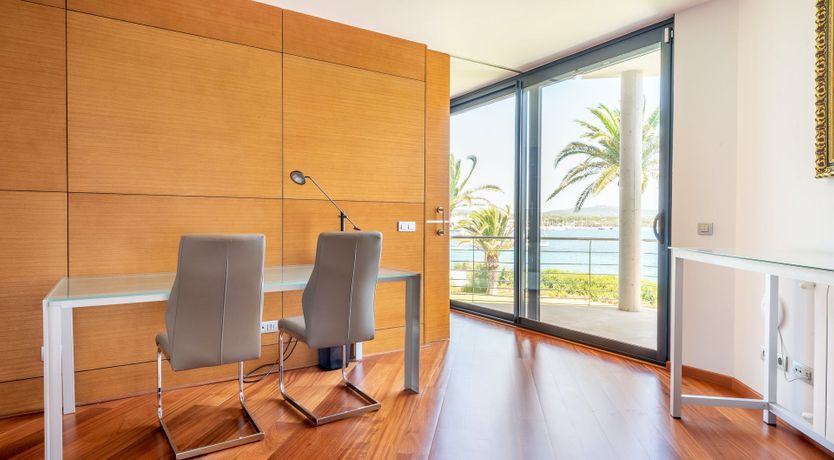 Photo of The Crystal View