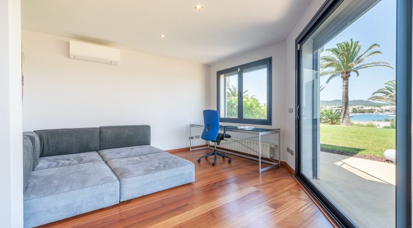 Photo of The Crystal View