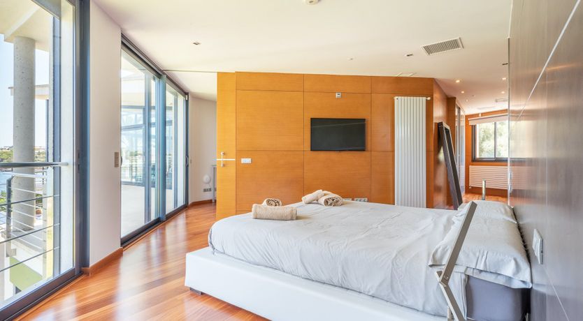 Photo of The Crystal View