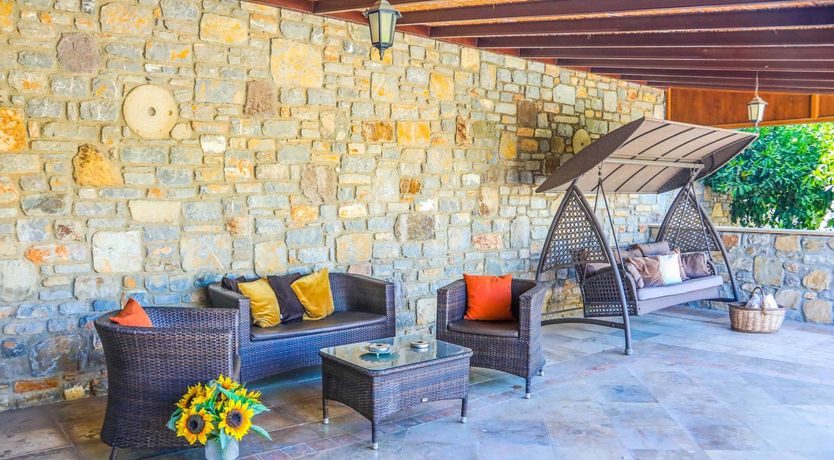 Photo of Flight of the Redwing