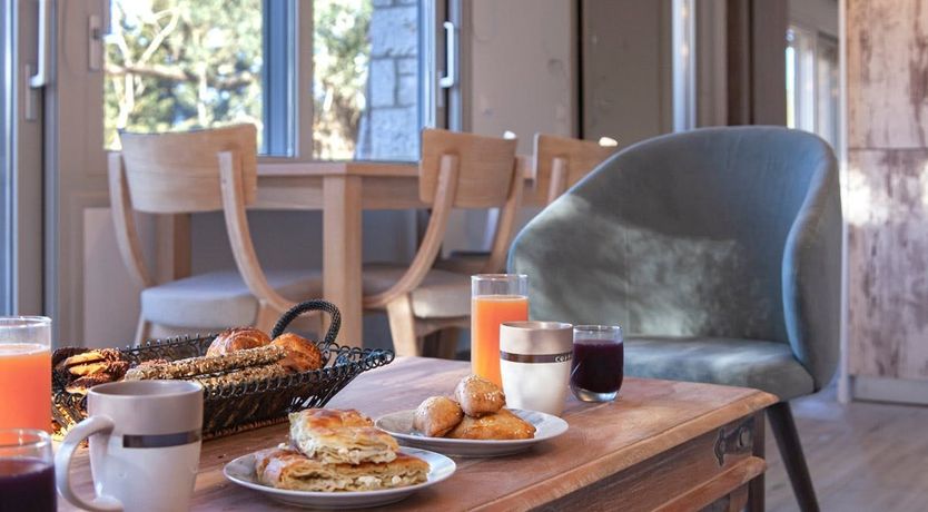 Photo of Olive & Lemon