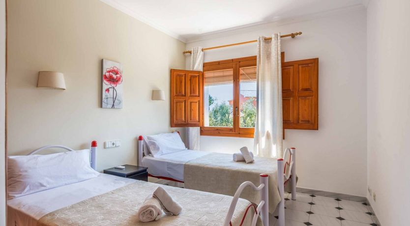 Photo of Tower in the Palms