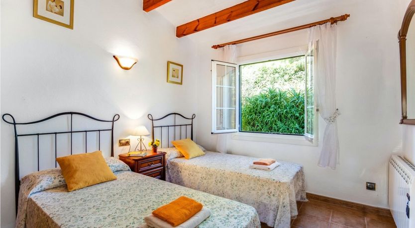 Photo of Across the Tiles