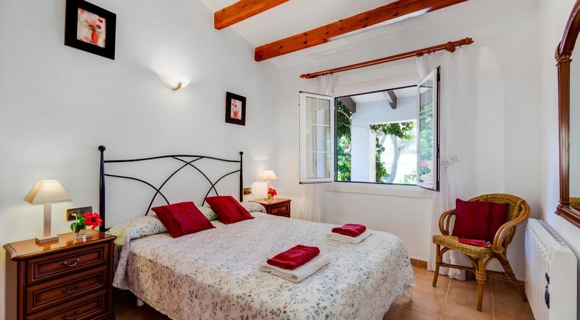 Photo of Across the Tiles