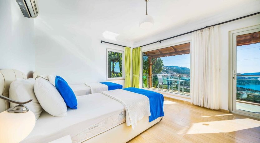 Photo of Teal Daydream