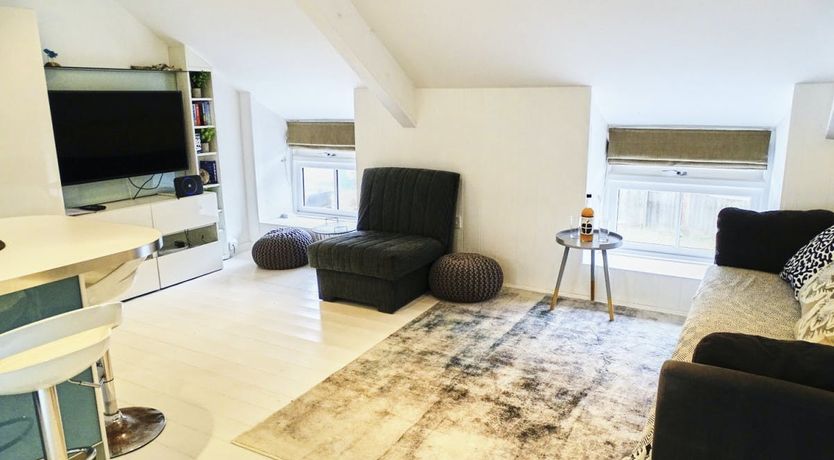 Photo of King Arthur's Neighbour