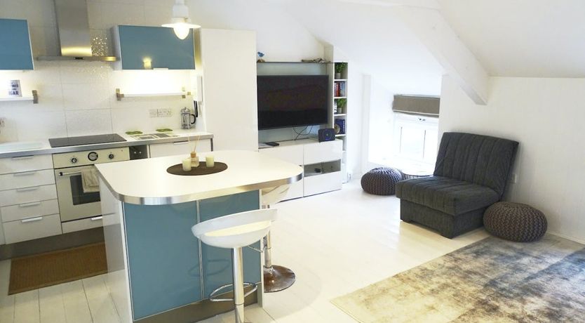 Photo of King Arthur's Neighbour