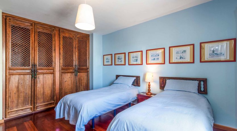 Photo of Carmen Canary