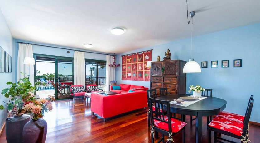 Photo of Carmen Canary