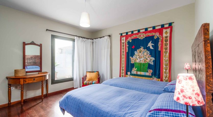 Photo of Carmen Canary