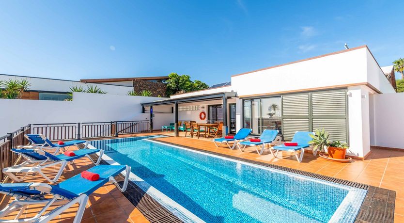 Photo of Carmen Canary