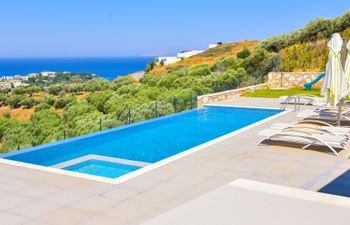 Golden Grecia Villa