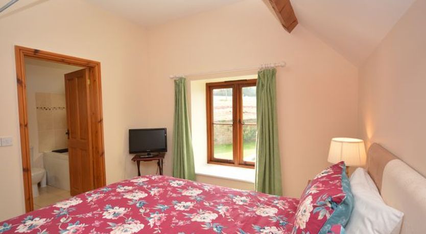 Photo of 4 Bed in Beggearnhuish
