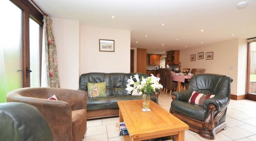 Photo of 4 Bed in Beggearnhuish