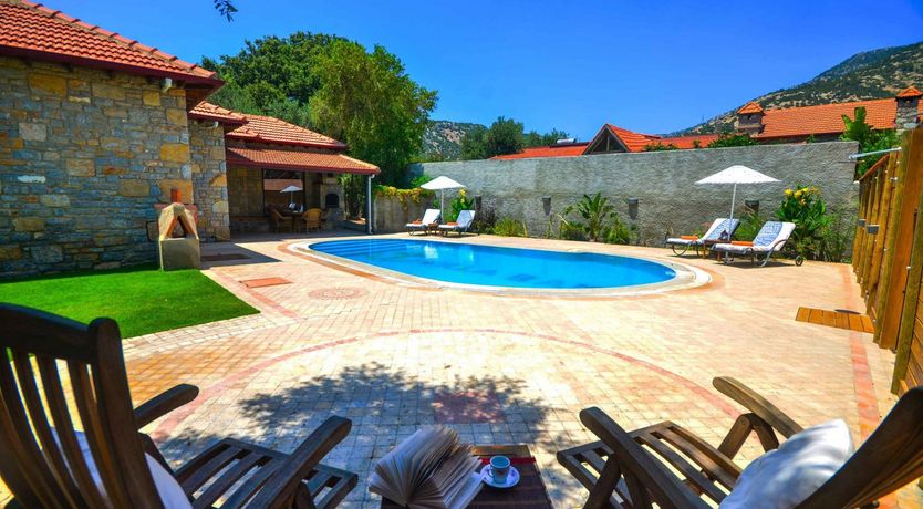 Photo of Cobbled & Cozy