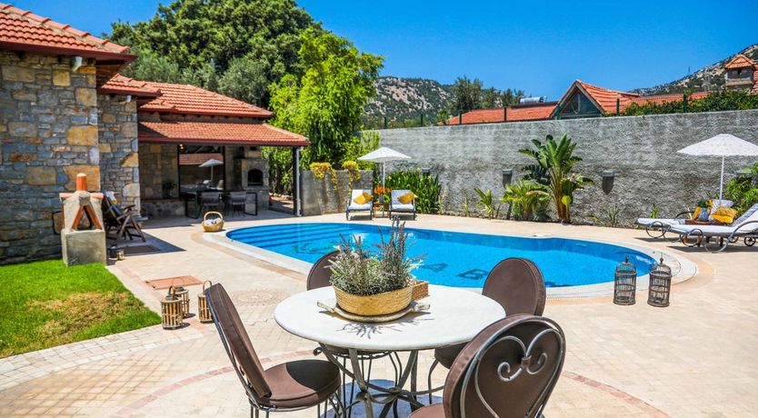 Photo of Cobbled & Cozy