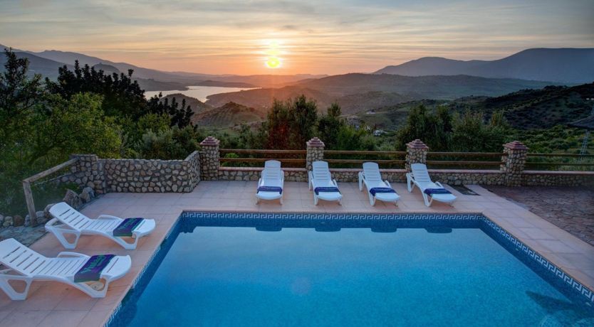 Photo of Palm Trees & Peacocks