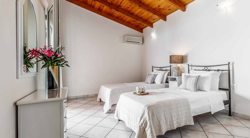 Photo of Crystal Serenity