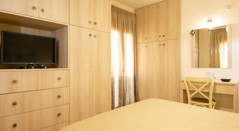 Photo of Saffron & Sea Salt