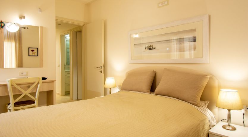 Photo of Saffron & Sea Salt