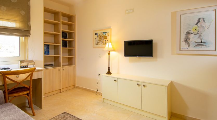 Photo of Saffron & Sea Salt