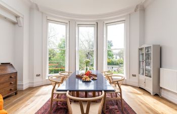 Victorian Minimalism Apartment