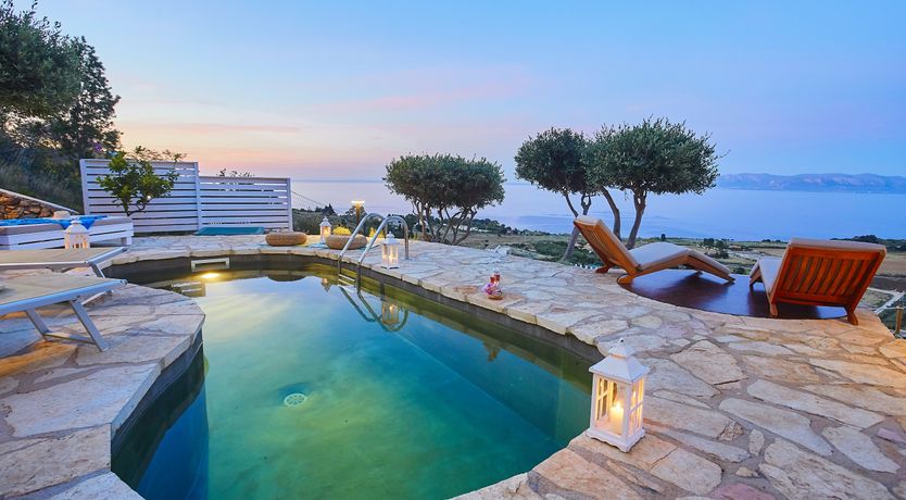 Photo of Seaside Seclusion