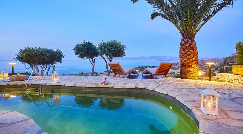 Photo of Seaside Seclusion