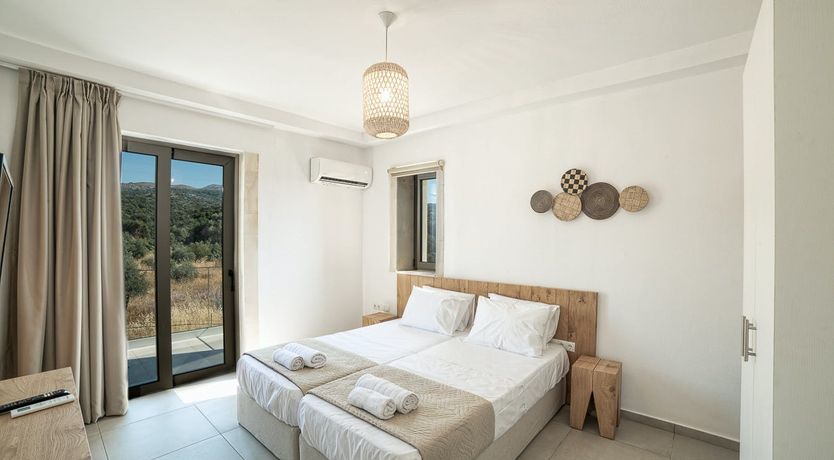 Photo of The Grape of the Grove