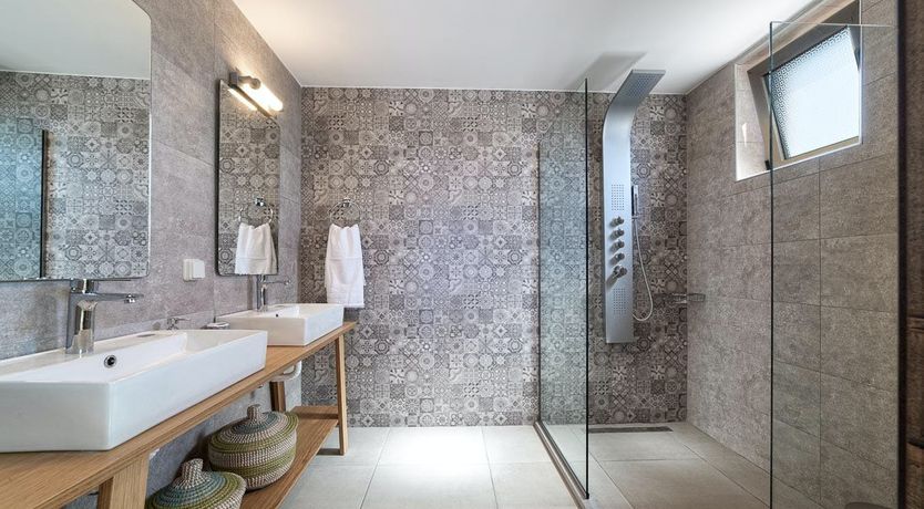 Photo of The Grape of the Grove