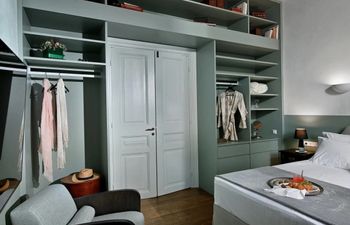Secret Grotto Apartment