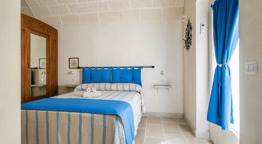 Photo of Almond & Pear