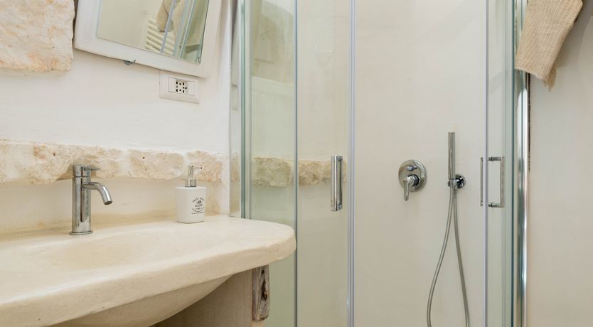 Photo of Almond & Pear