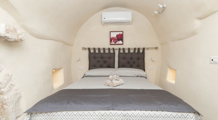 Photo of Almond & Pear