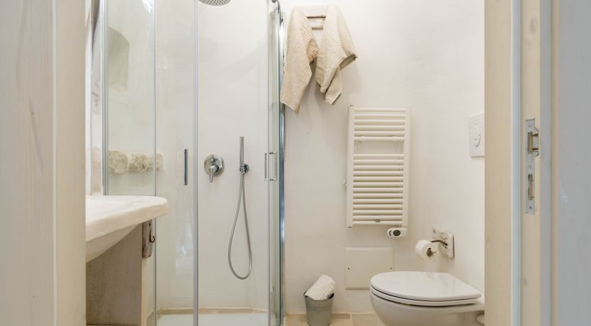 Photo of Almond & Pear