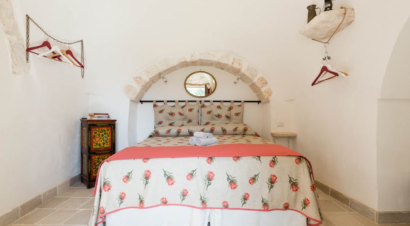 Photo of Almond & Pear