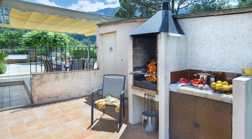 Photo of The Mountain's Retreat