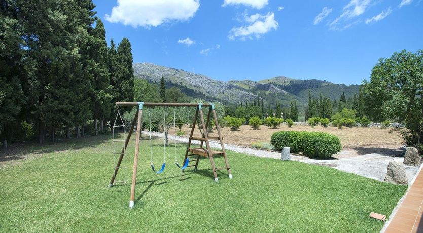 Photo of The Mountain's Retreat