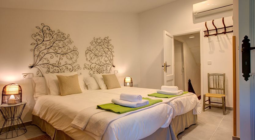 Photo of The Mountain's Retreat