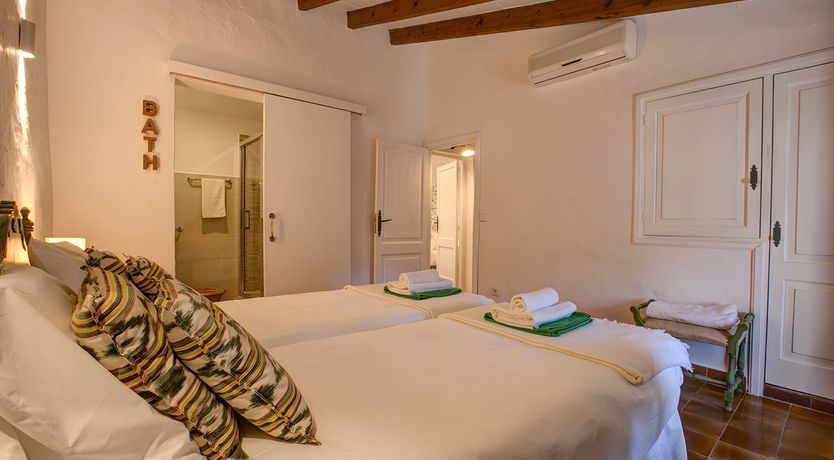 Photo of The Mountain's Retreat