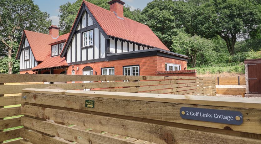 Photo of 2 Golf Links Cottages