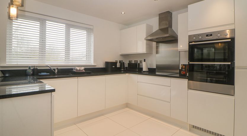 Photo of 2 White Rock Court